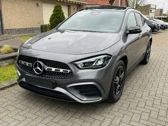 skadebil auto Mercedes GLA 180 AMG LINE PANORAMADAK NAVI NIGHT CAMERA LED 2025/10