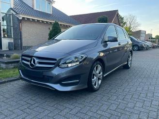 Voiture accidenté Mercedes B-klasse 180 d NAVI KLIMA PDC 2016/3