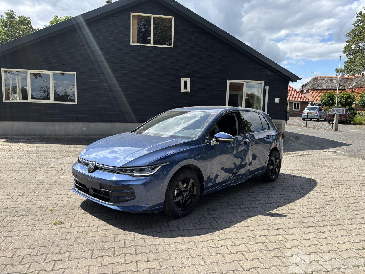 Volkswagen Golf 8,5 FACELIFT 1.5 NAVI CLIMA CAMERA LED VIRT DASH TREKHAAK B.J 12-2024 NEW MODEL