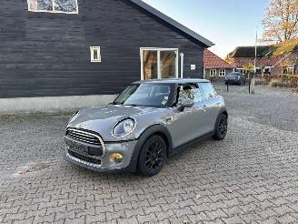 Unfallwagen Mini One 1.5 EDITION CLIMA ABS PDC B.J 11-2018 schroefschade 2018/11