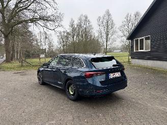 Skoda Octavia TSI AUTOMAAT HYBRIDE NAVI CLIMA VIRT DASH CAMERA TREKHAAK LED B.J 12-2024 picture 4