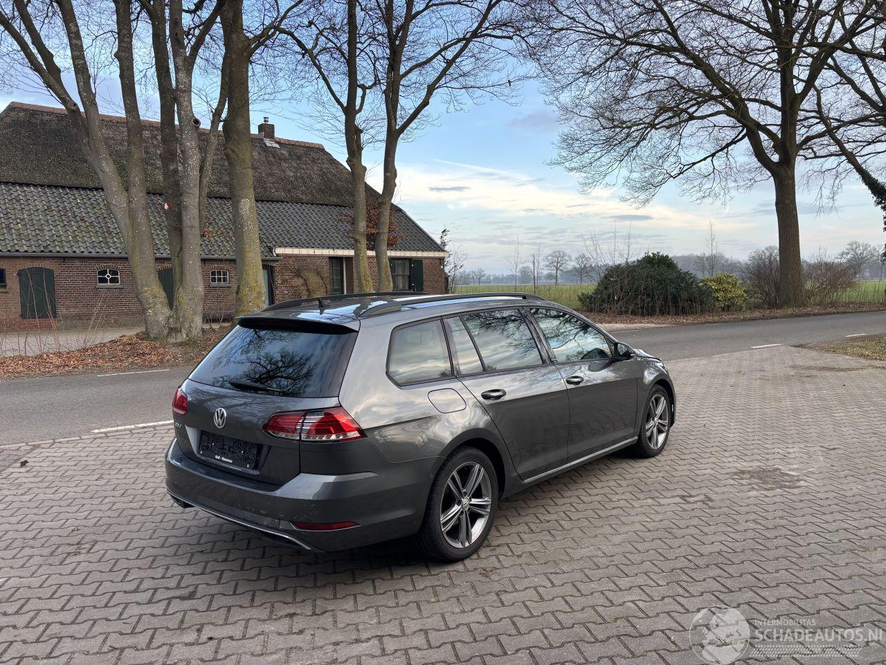 Volkswagen Golf VARIANT UNITED TSI 110 PK NAVI CLIMA CAMERA PDC PARK ASS B.J 2020