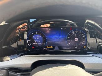 Volkswagen Golf 8 TSI NAVI CLIMA CAMERA VIRT DASH PDC PRIVACY GLASS B.J 2023 picture 8