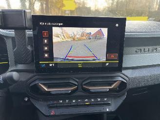 Dacia Duster AUTOMAAT 1.6 HYBRIDE NAVI CLIMA CAMERA PDC LED B.J 12-2024 picture 22