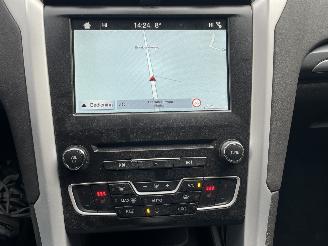 Ford Mondeo AUTOMAAT NAVI CLIMA LED TREKHAAK B.J 2018 MOTORSCHADE MOTOR LOOPT picture 11