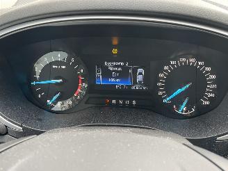 Ford Mondeo AUTOMAAT NAVI CLIMA LED TREKHAAK B.J 2018 MOTORSCHADE MOTOR LOOPT picture 10