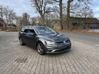 Avarii autoturisme Volkswagen Golf VARIANT UNITED TSI 110 PK NAVI CLIMA CAMERA PDC PARK ASS B.J 2020 2020/1