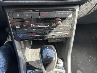 Volkswagen T-Cross TSI 110 PK AUTOMAAT NAVI CLIMA CAMERA VIRT DASH B.J 09-2023 picture 15
