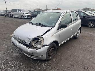 Damaged car Toyota Yaris  1999/12