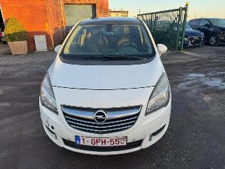 skadebil auto Opel Meriva B 2014/3