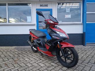 Schade scooter Kymco  SUPER 8 45KM 2008/1