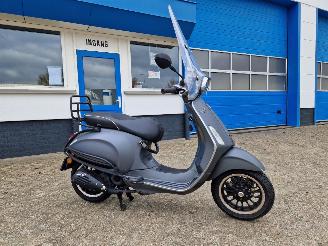 Vespa  GERESERVEERD! - SPRINT picture 4