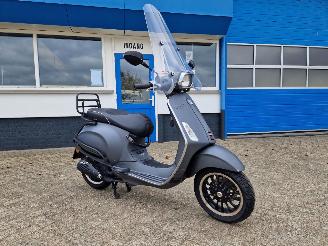 Vespa  GERESERVEERD! - SPRINT picture 2