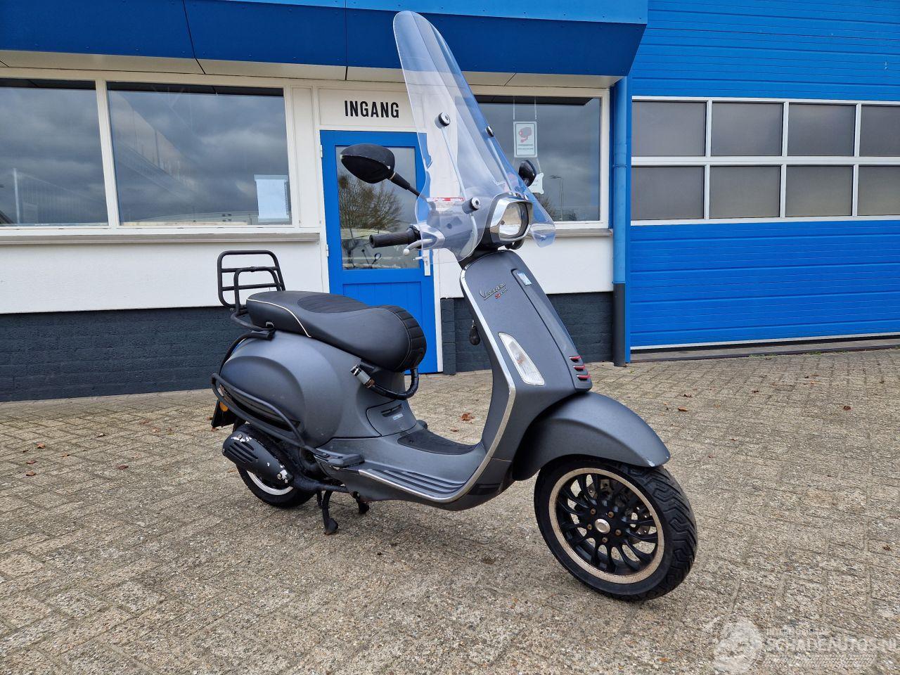 Vespa  GERESERVEERD! - SPRINT