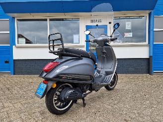 Vespa  GERESERVEERD! - SPRINT picture 5