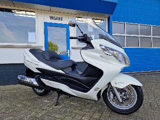 Suzuki  AN 400 BURGMAN picture 3