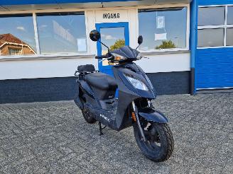 damaged scooters Kymco  AGILITY CARRY / DELIVERY 2017/10