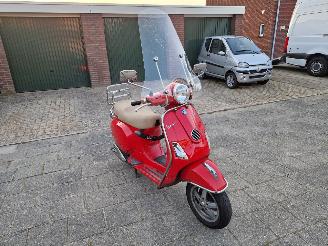 damaged scooters Vespa  GERESERVEERD! - LX 50 2010/8