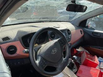 Hyundai I-10 i10 (B5), Hatchback, 2013 / 2019 1.0 12V picture 8