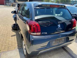 Peugeot 108 108, Hatchback, 2014 1.0 12V picture 3