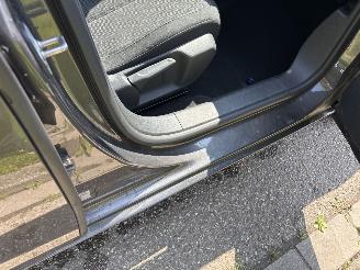 Peugeot 308 1.2 PureTech Blue Lease Executive picture 13