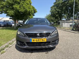 Peugeot 308 1.2 PureTech Blue Lease Executive picture 9