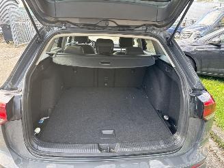 Volkswagen Golf 1.0 eTSI Life Business AUTOMAAT picture 14