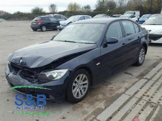 Sloopauto BMW 3-serie 3 serie (E90), Sedan, 2005 / 2011 318d 16V 2007/7