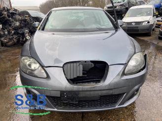 Coche siniestrado Seat Leon Leon (1P1), Hatchback 5-drs, 2005 / 2013 1.6 TDI 16V 105 2012/7