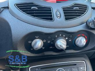 Renault Twingo Twingo II (CN), Hatchback 3-drs, 2007 / 2014 1.5 dCi 90 FAP picture 10