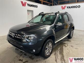 Voiture accidenté Dacia Duster  2015/4
