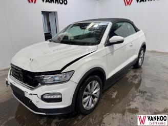 Schadeauto Volkswagen T-Roc  2022/10