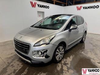 krockskadad bil auto Peugeot 3008  2016/6