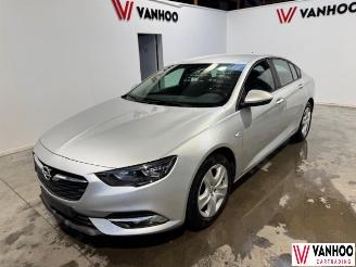 krockskadad bil auto Opel Insignia  2019/12