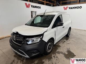 Damaged car Renault Kangoo  2022/2