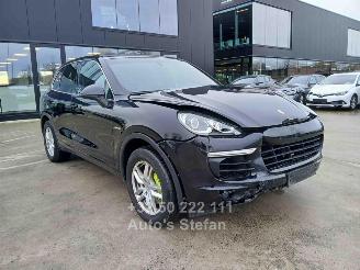 Schadeauto Porsche Cayenne S E-HYBRID 2015/6