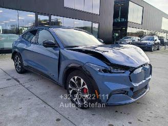 Voiture accidenté Ford Mustang MACH-E PREMIUM 2024/3