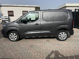 Opel Combo DIESEL - AUTOMATIC - 131,PS picture 2