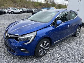 Renault Clio Intens E-TECH HYBRIDE picture 7