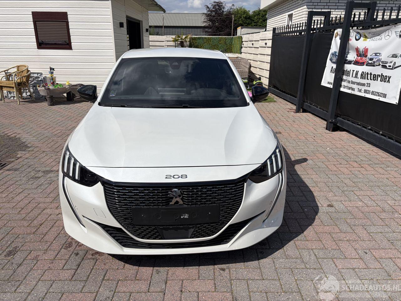 Peugeot 208 GT-LINE KLIMATRINIK - NAVI