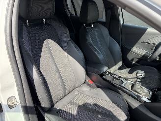 Peugeot 208 GT-LINE KLIMATRINIK - NAVI picture 11
