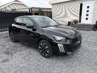 Damaged car Peugeot 208 BENZINE - ALLURE 2025/10