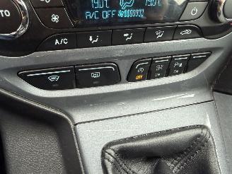 Ford Focus 1.6 EcoBoost Lease Titanium picture 15