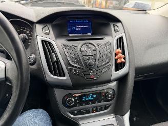 Ford Focus 1.6 EcoBoost Lease Titanium picture 12