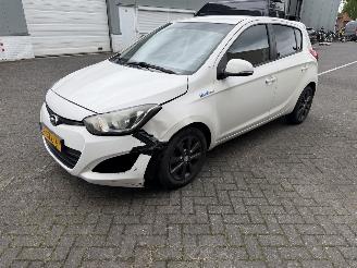 Coche accidentado Hyundai I-20 1.2i i-Deal 2014/2