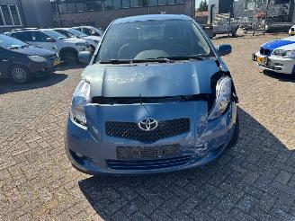 uszkodzony samochody osobowe Toyota Yaris 1.3 VVTi Sol MMT 2007/11