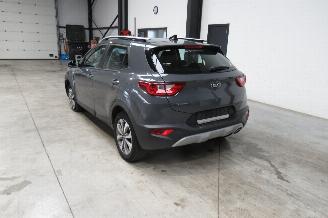 Kia Stonic SEDAN picture 3