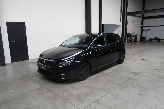 skadebil auto Peugeot 308 STYLE 2019/2