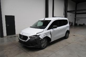 uszkodzony samochody osobowe Mercedes Citan TOURER 2023/10
