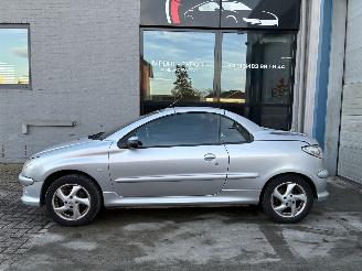 Schadeauto Peugeot 206 PEUGEOT 206cc 2004 1.6I 2004/5